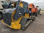 Used Deere Loader,Used Deere,Used Deere in yard,Front of used Track Loader